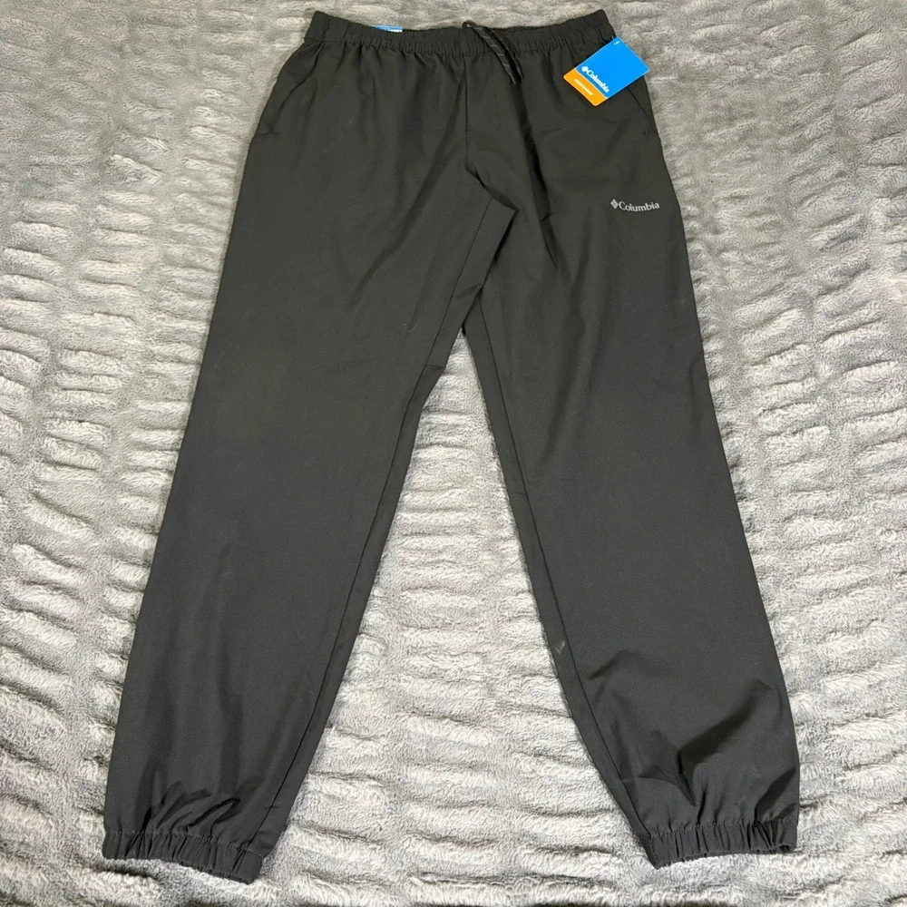 Columbia Hike Jogger Mens Medium Regular Black AM5842-010 Omni-Shield NWT